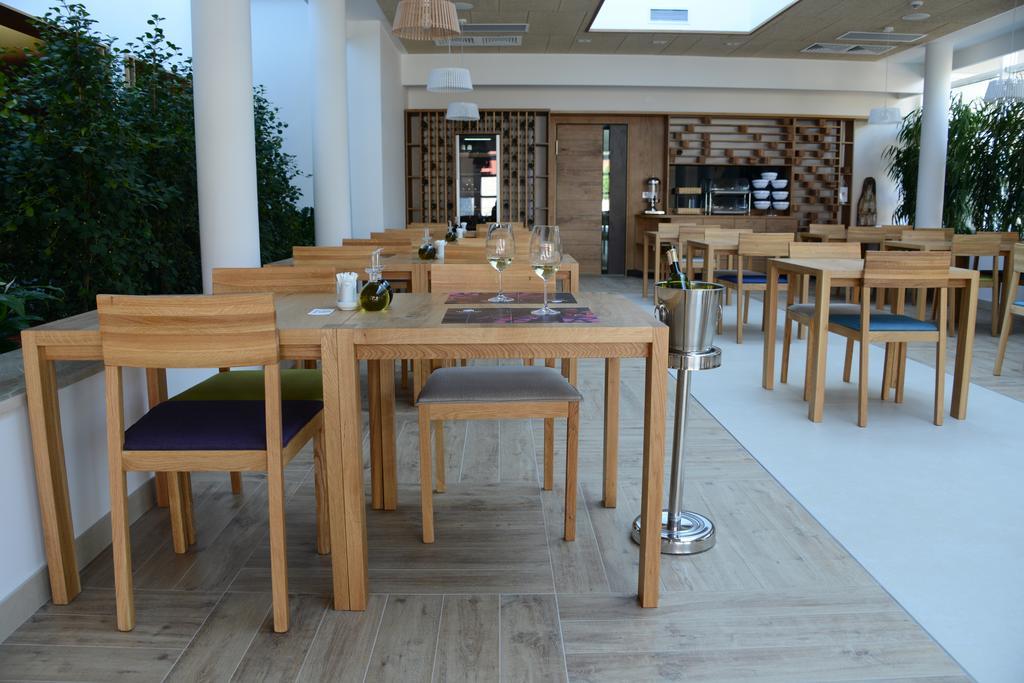 Hotel Nar Trebinje Bagian luar foto